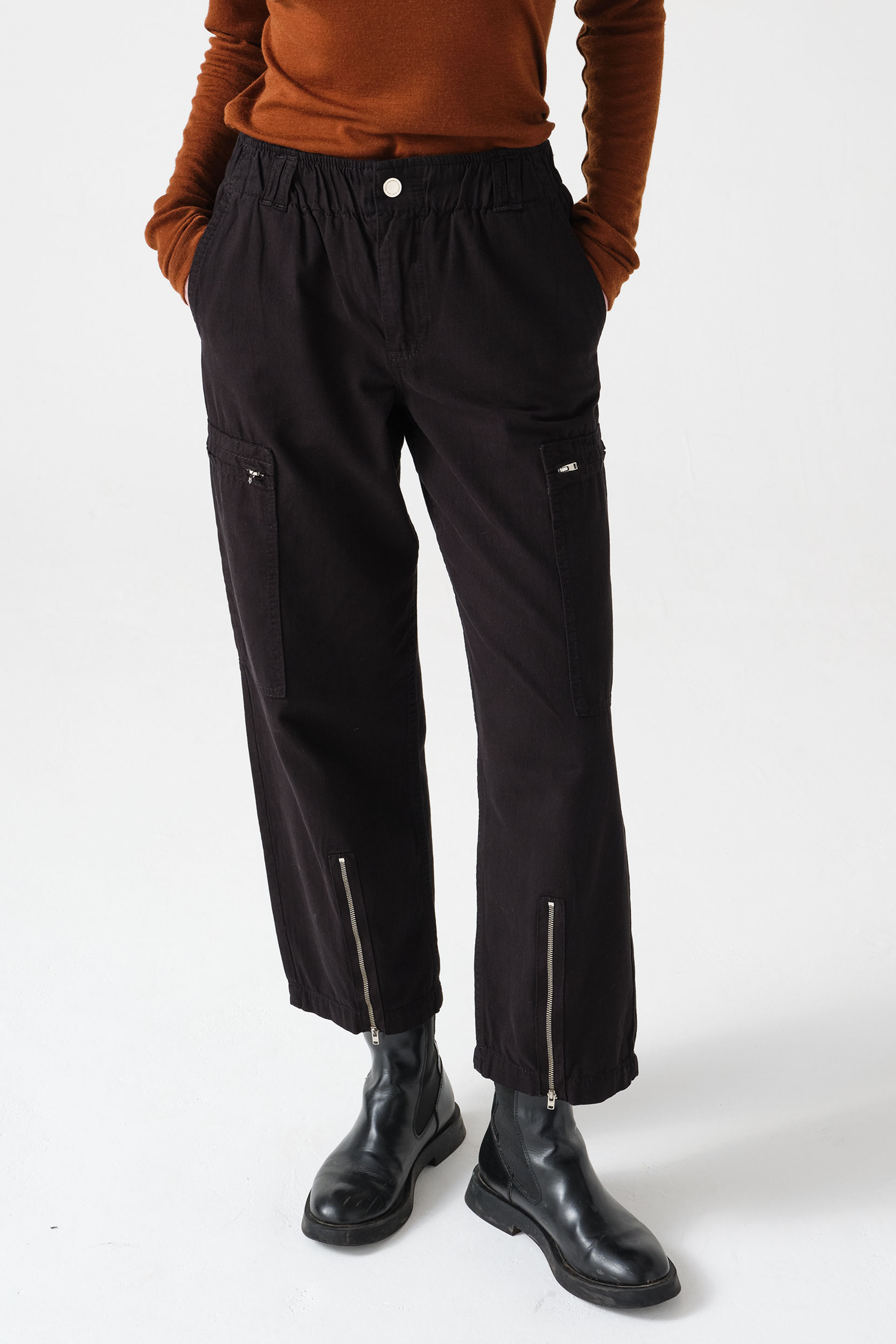 Amelia Pant in Black - seventy + mochi