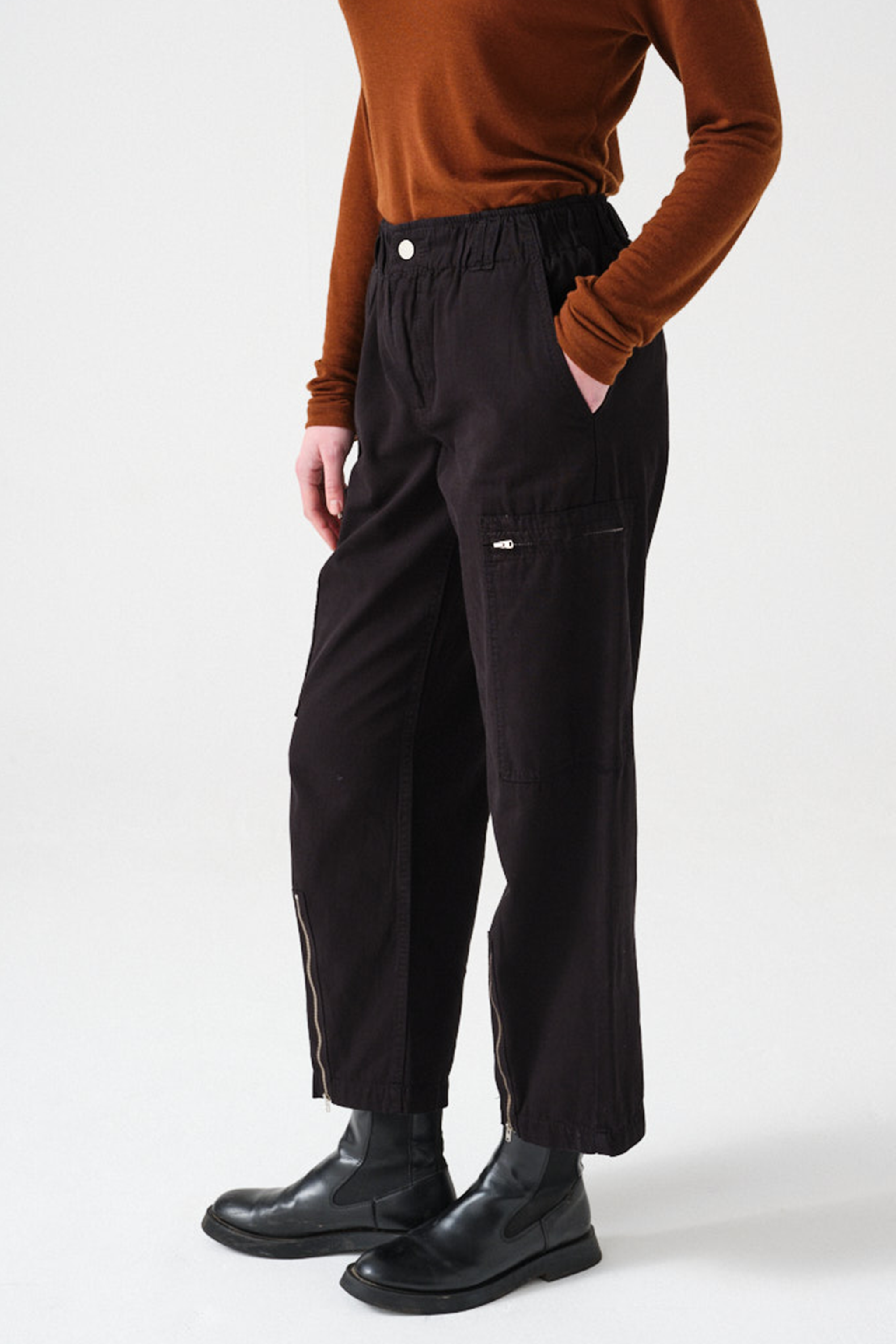 Amelia Pant in Black - seventy + mochi