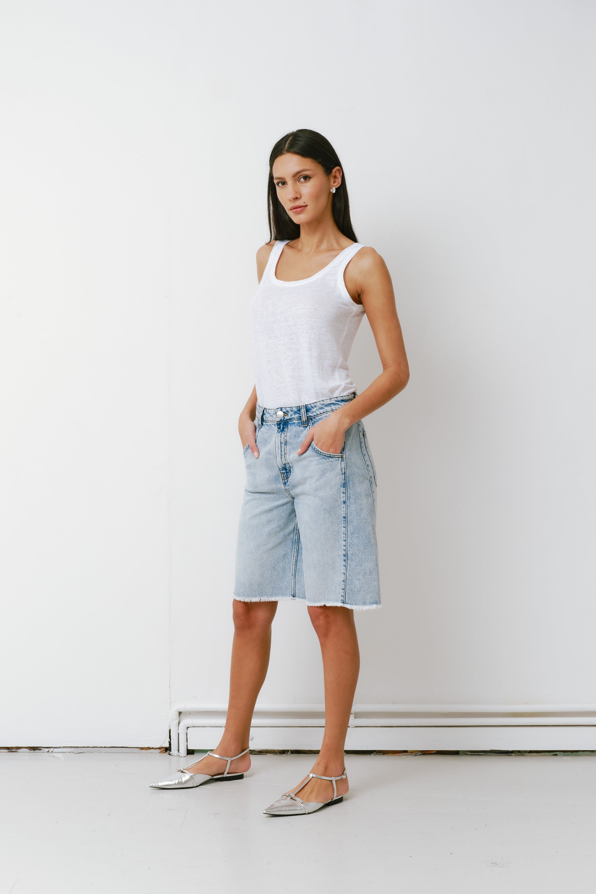 Bo Twisted Denim Short in Austin - seventy + mochi