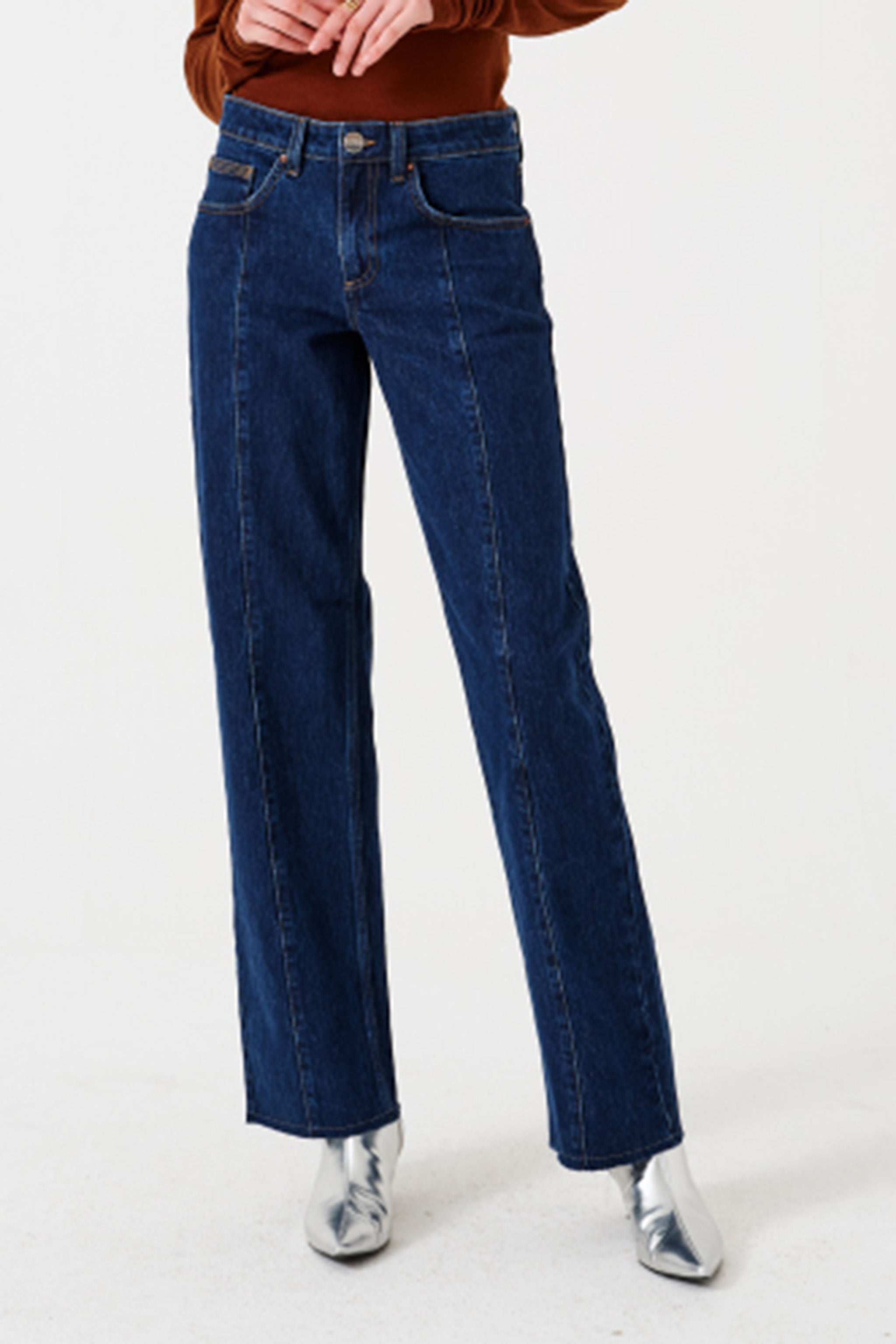 Stevie Jean in Americana - seventy + mochi