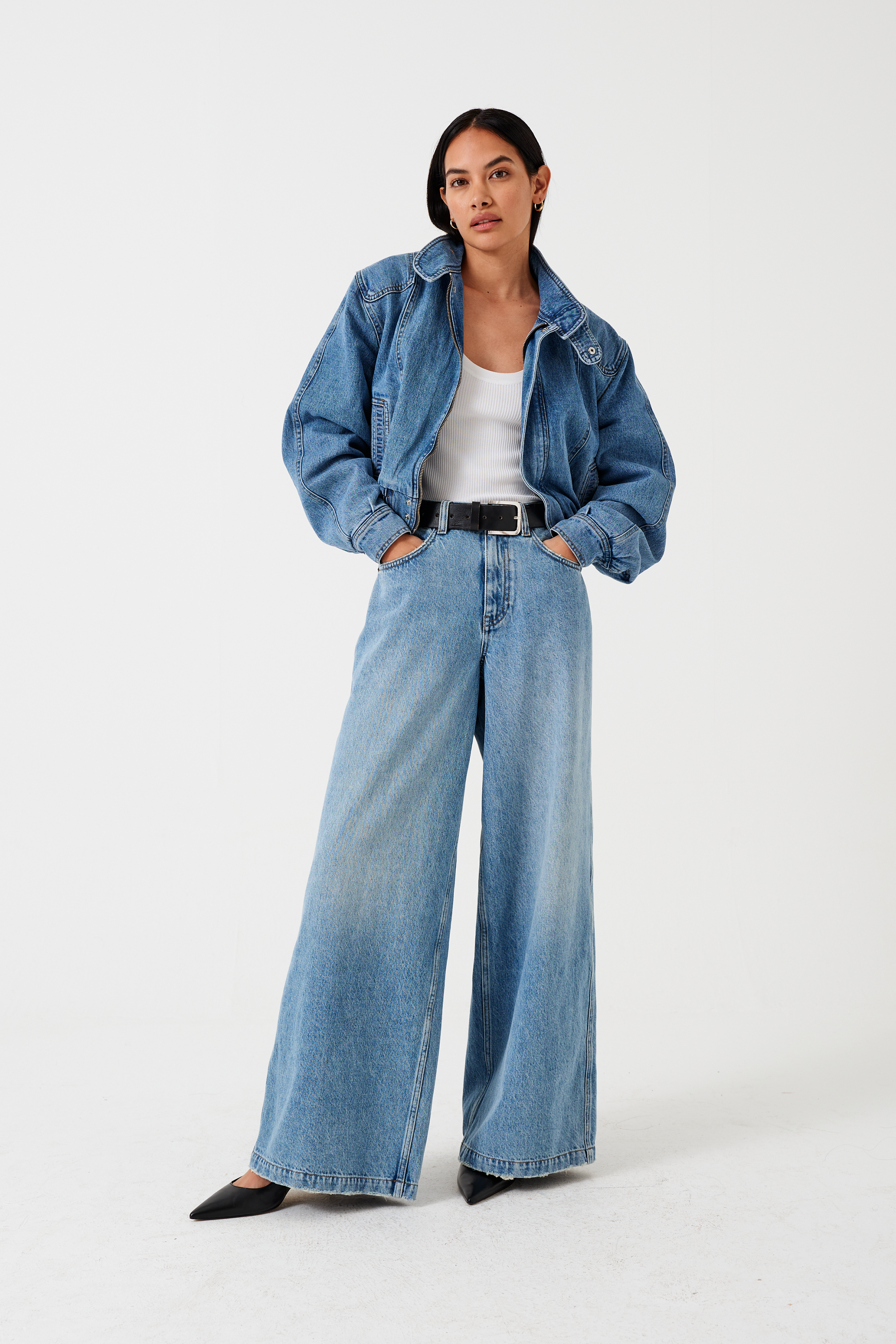 Bay Jean in Weekender - seventy + mochi