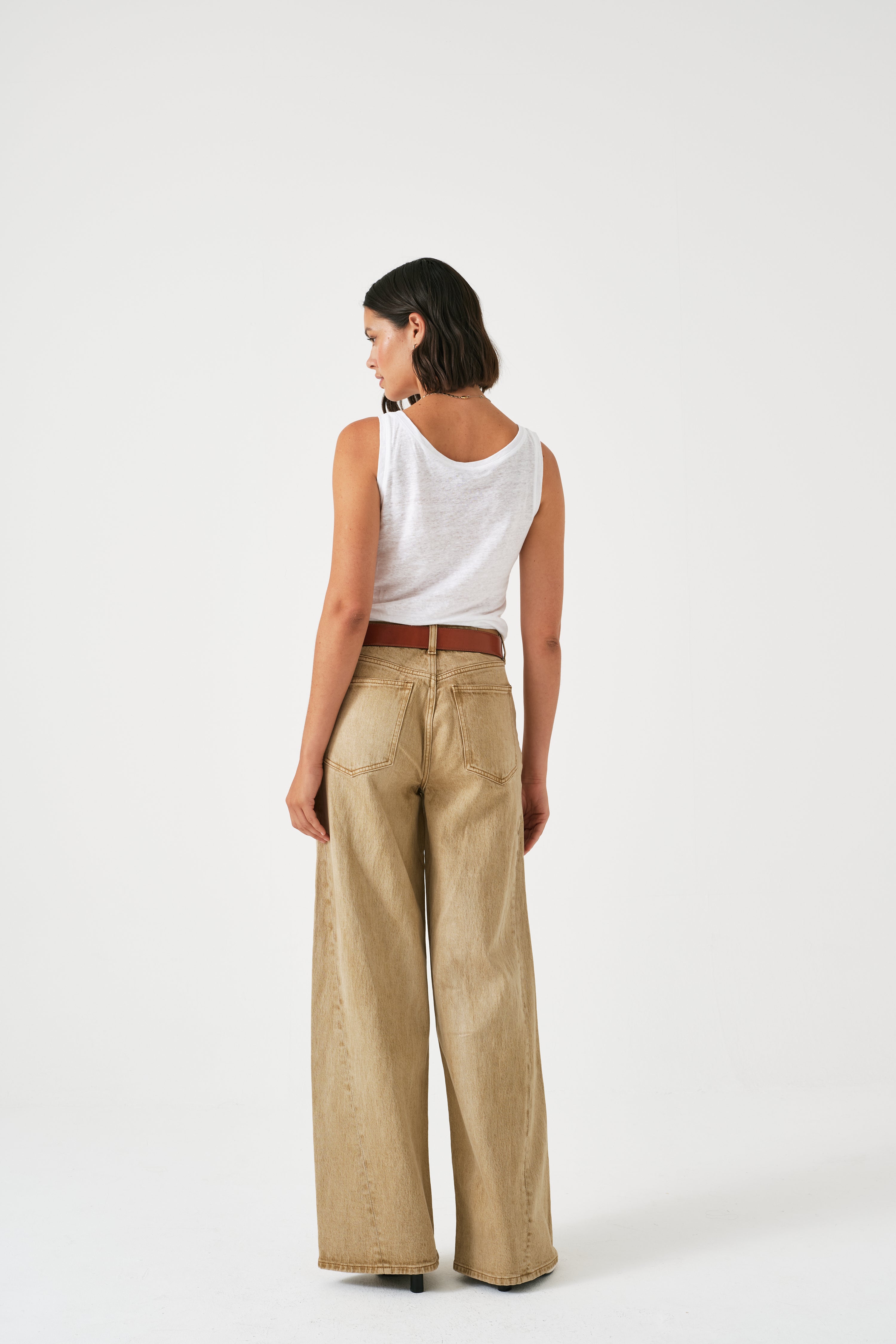 Gracie Twisted Low Rise Jean in Desert Sand