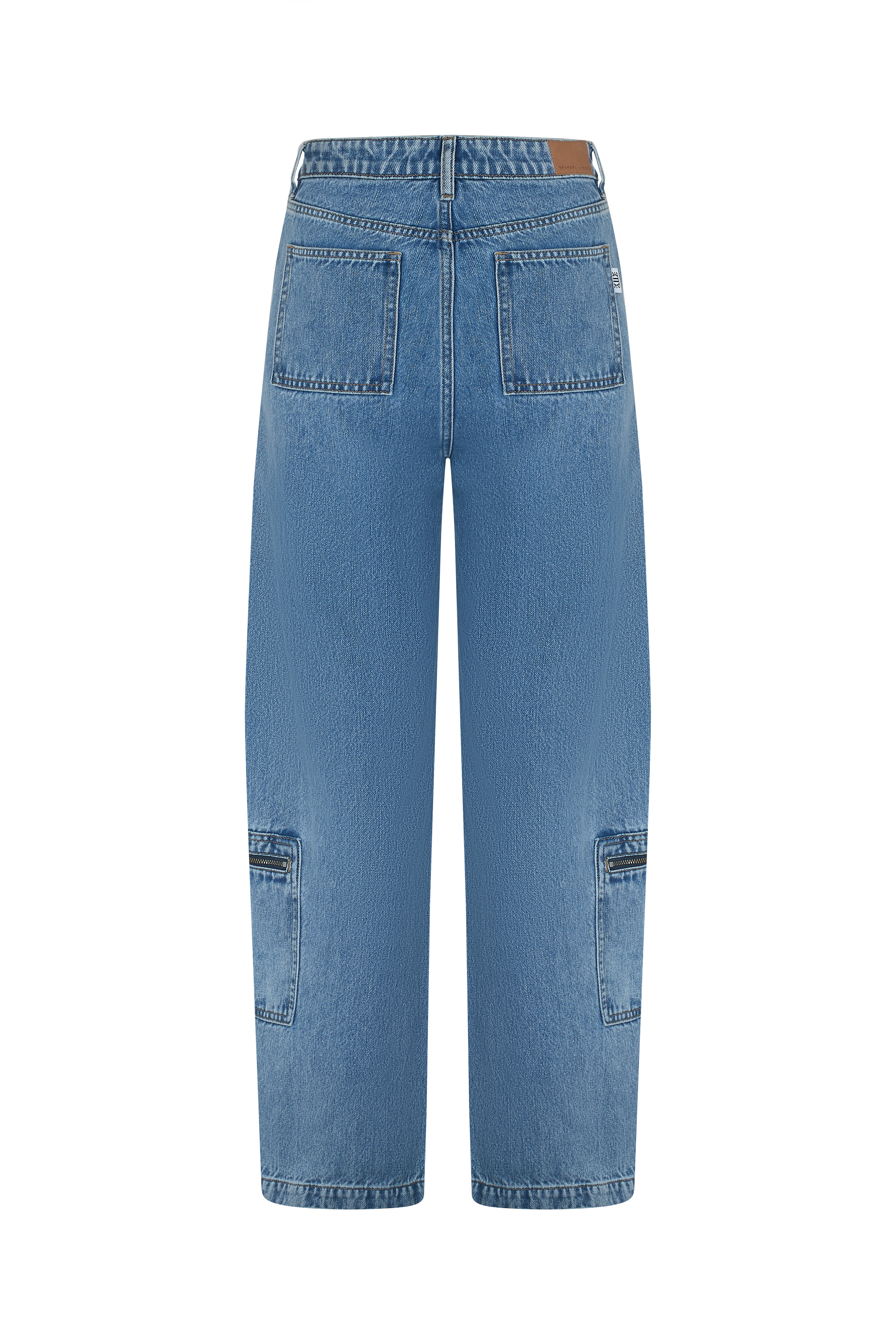 Lara Jean In Newport - seventy + mochi