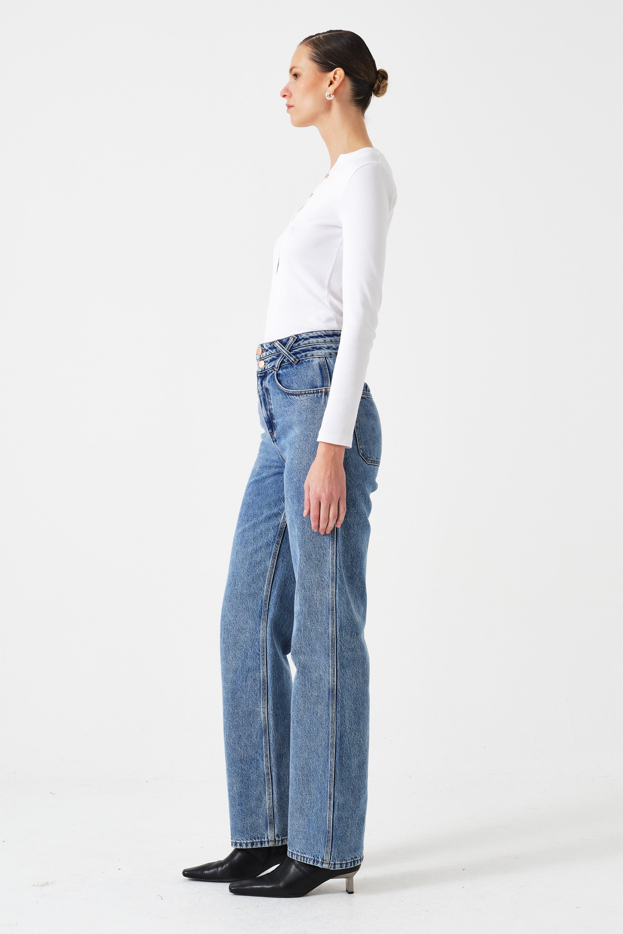 Leo Straight Leg Jean in Newport