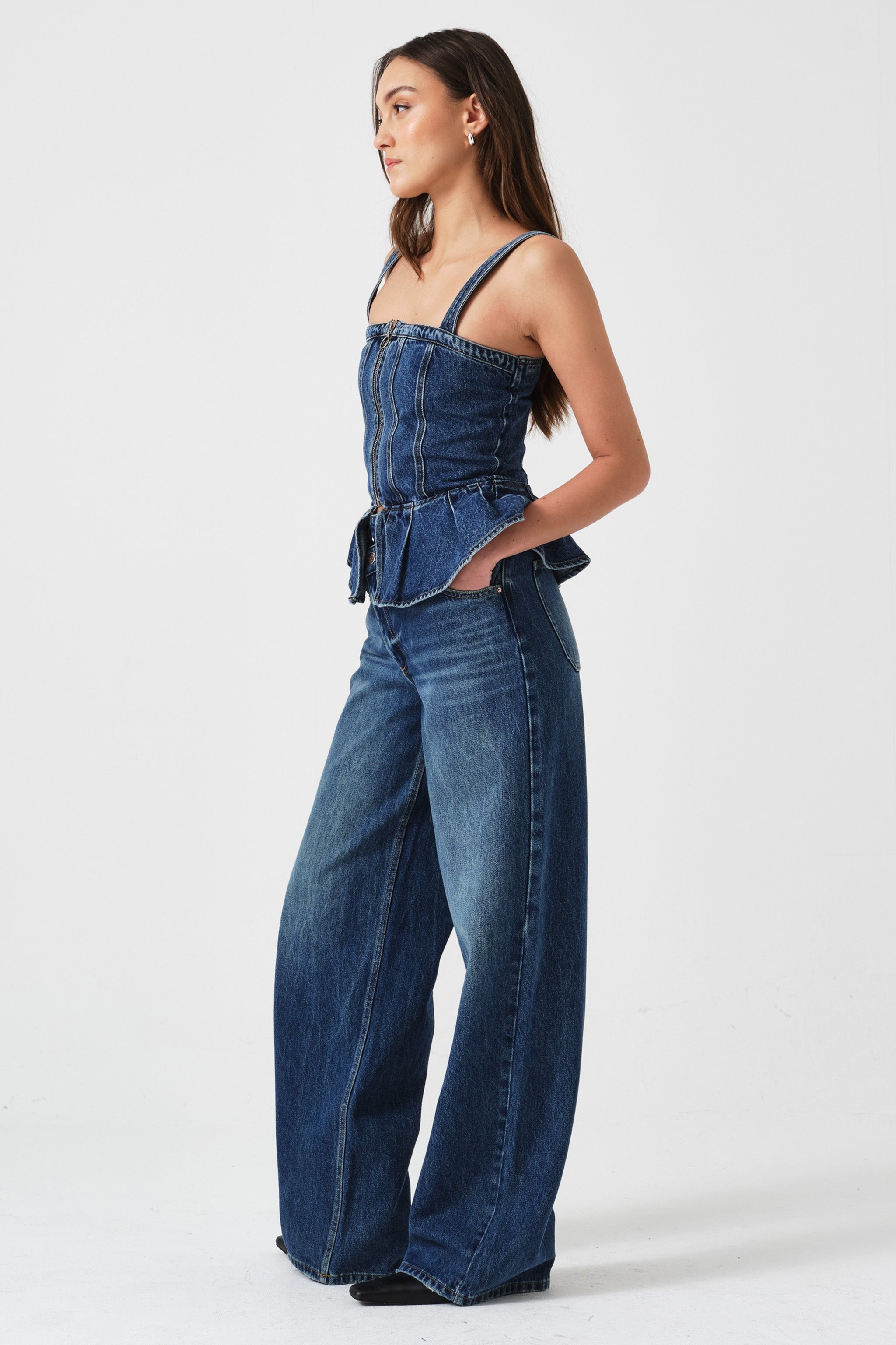 Lia Crossover Jean in Phoenix