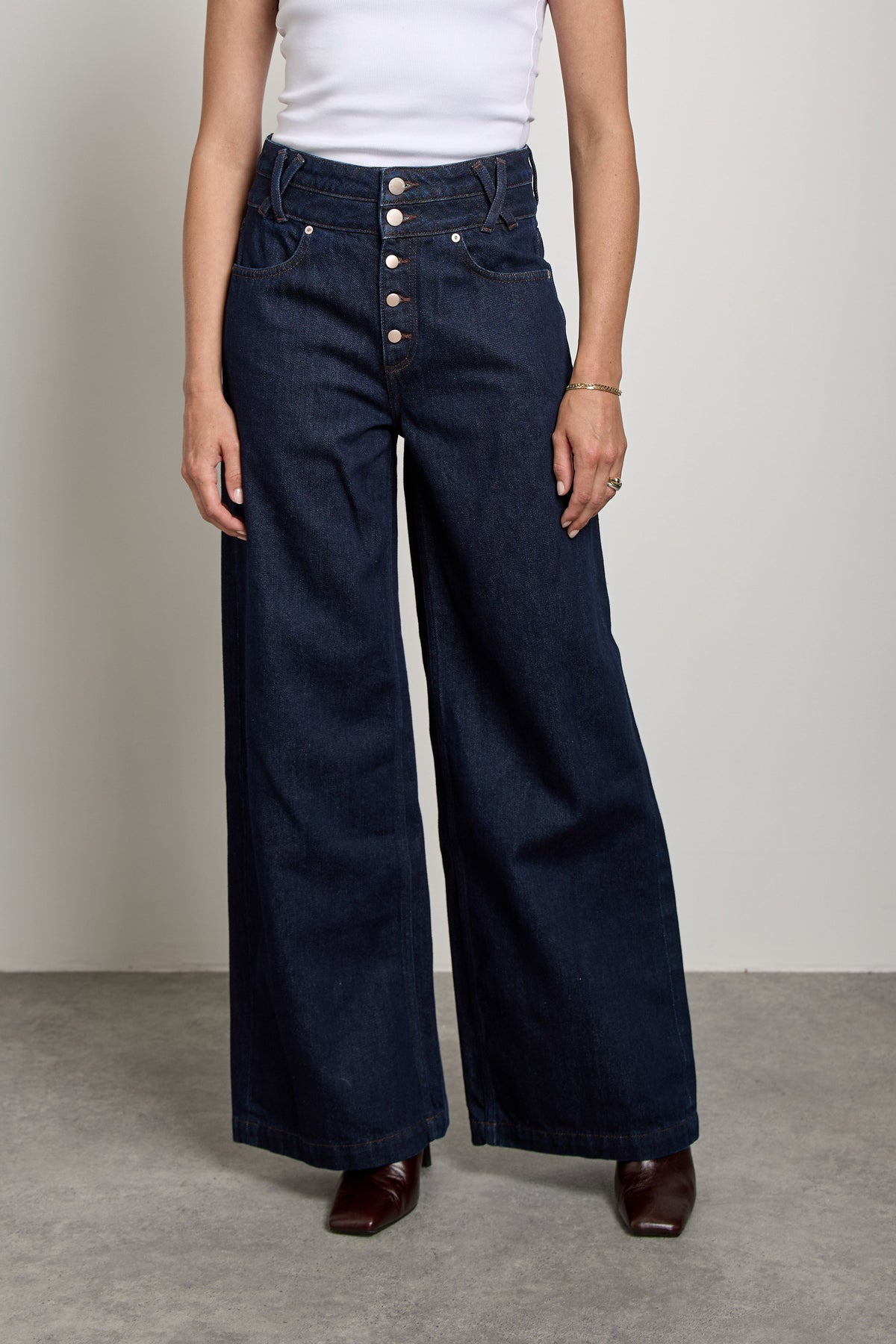 Bay Jean In Blue Moon - seventy + mochi