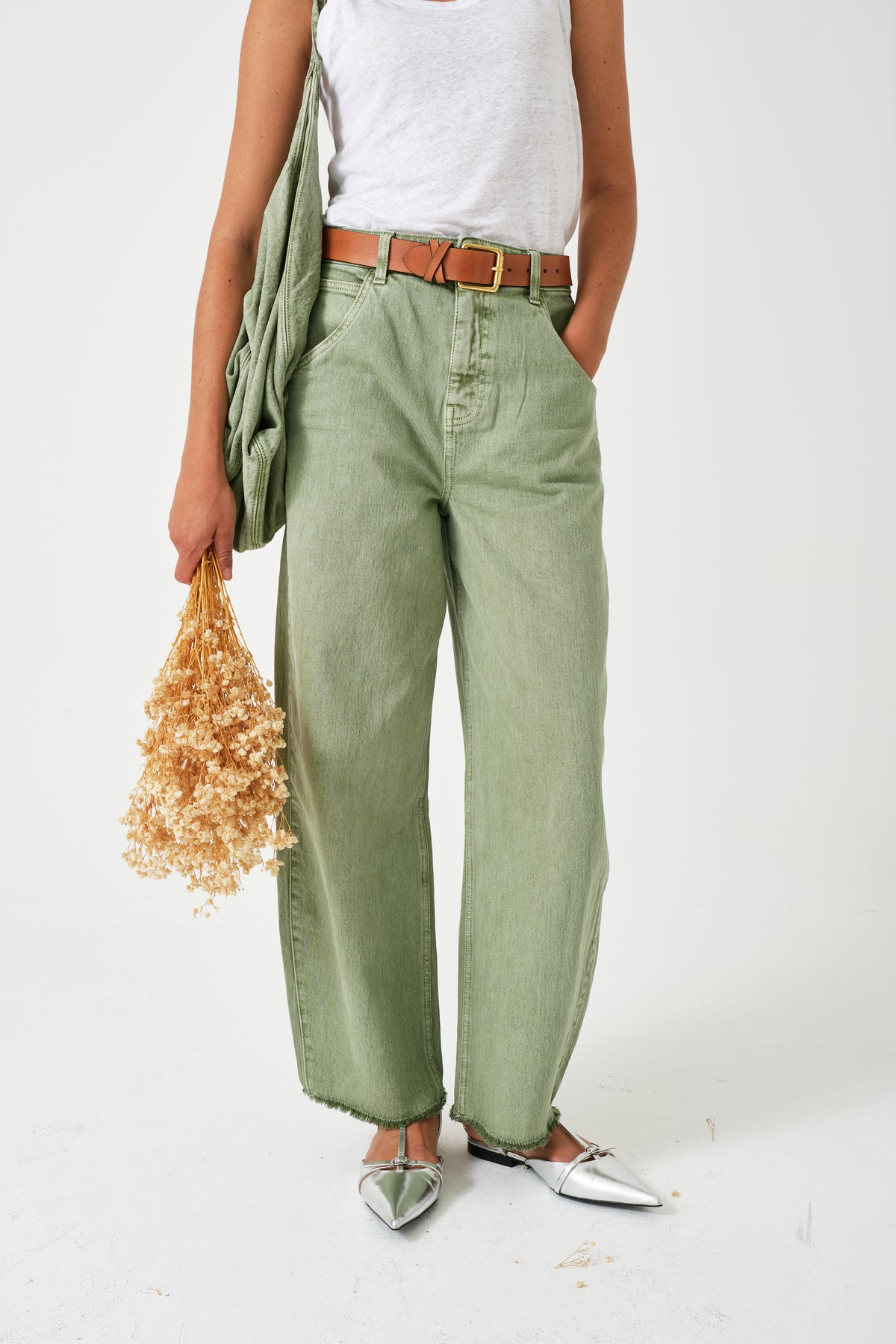 Bo Barrel Leg Jean in Vintage Moss - seventy + mochi