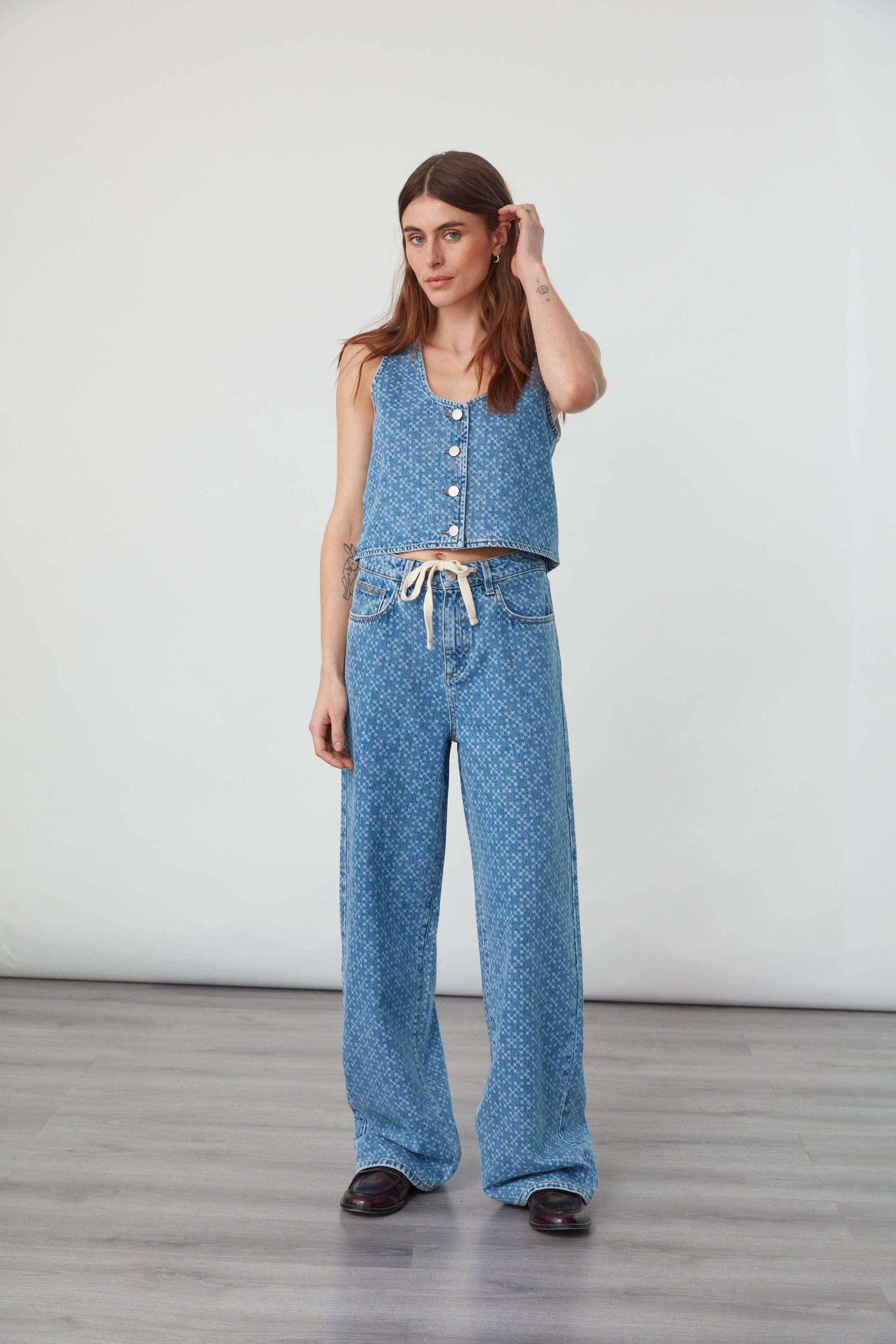 Kane Cropped Vest In Laser Malibu - seventy + mochi