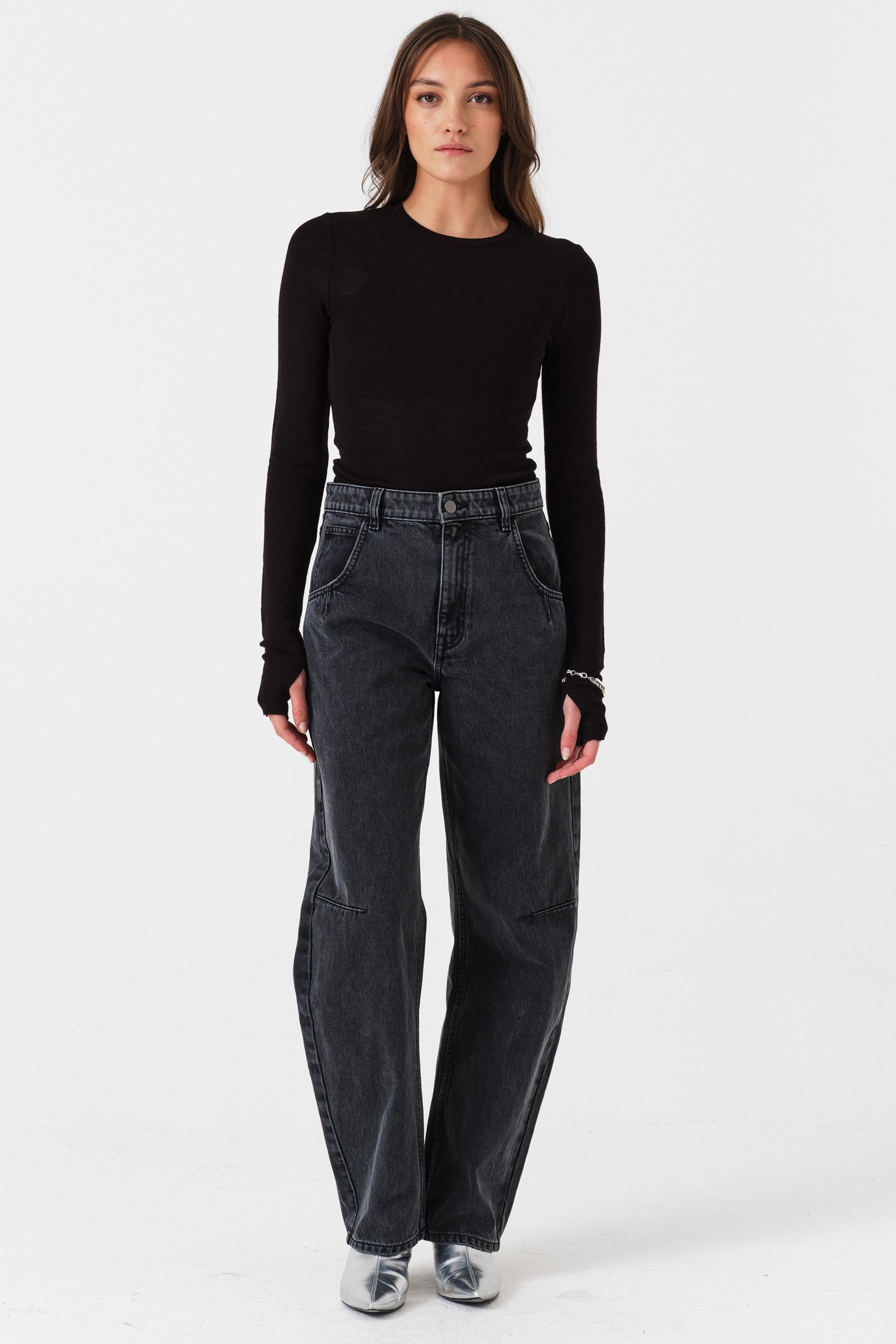 Nina Barrel Leg Jean in Raven - seventy + mochi