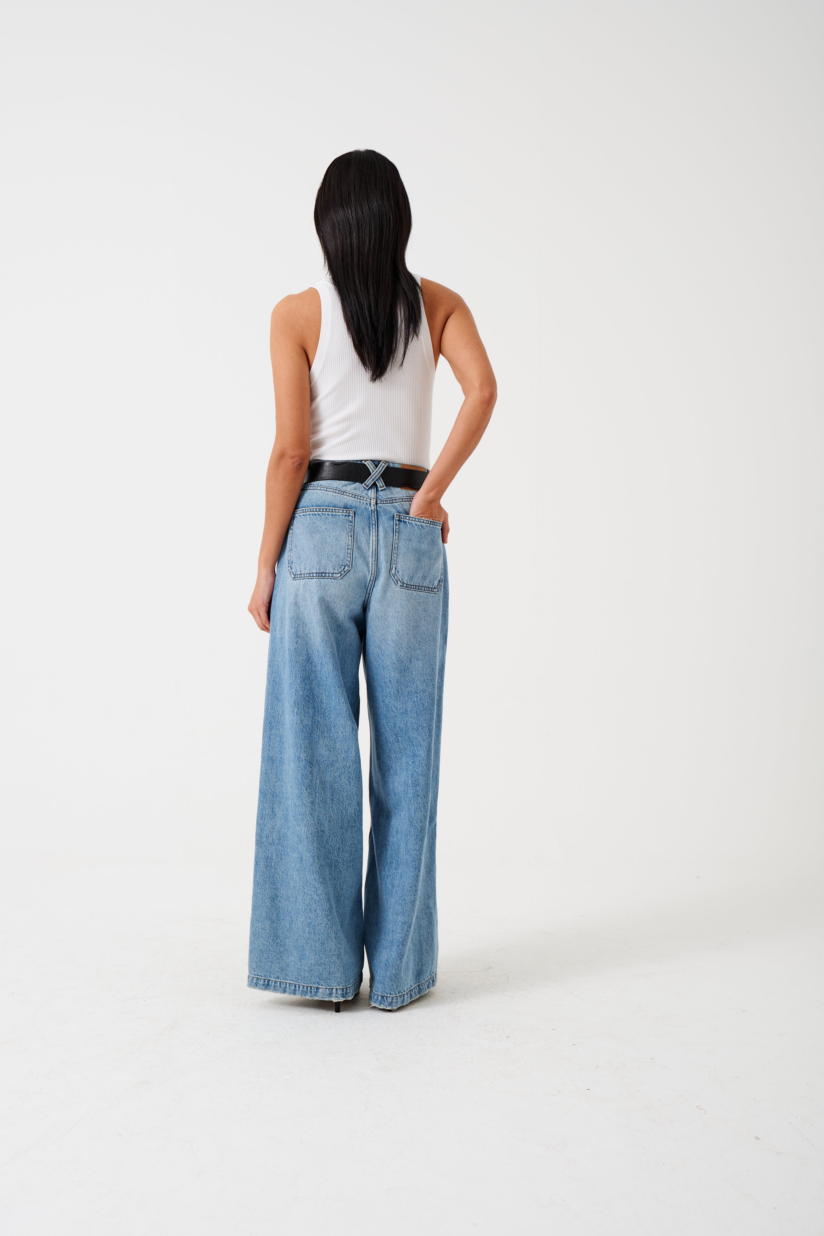 Bay Jean in Weekender - seventy + mochi