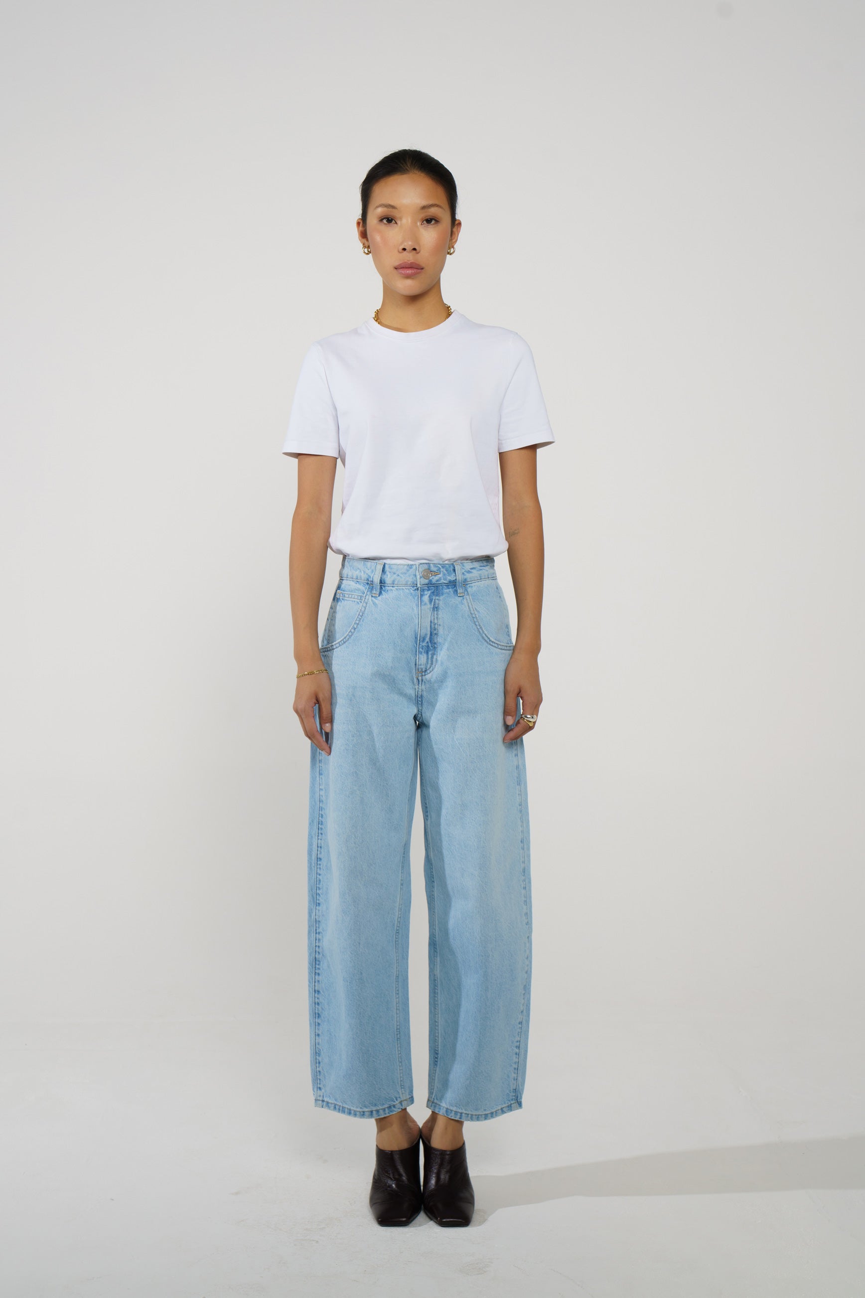 Bo Barrel Leg Jean in Sunbleached - seventy + mochi
