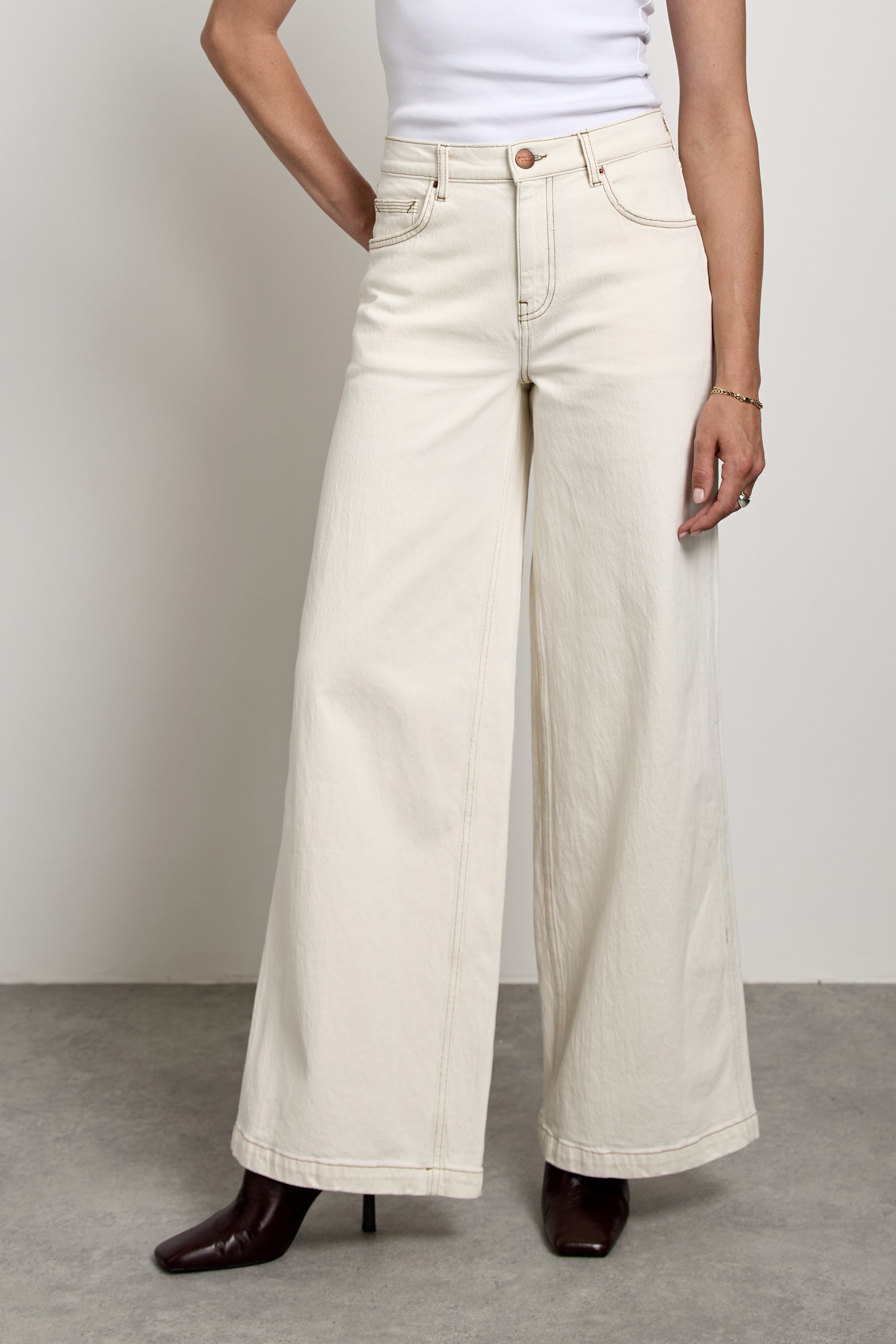 Bay Wide Leg Jean in Ecru - seventy + mochi