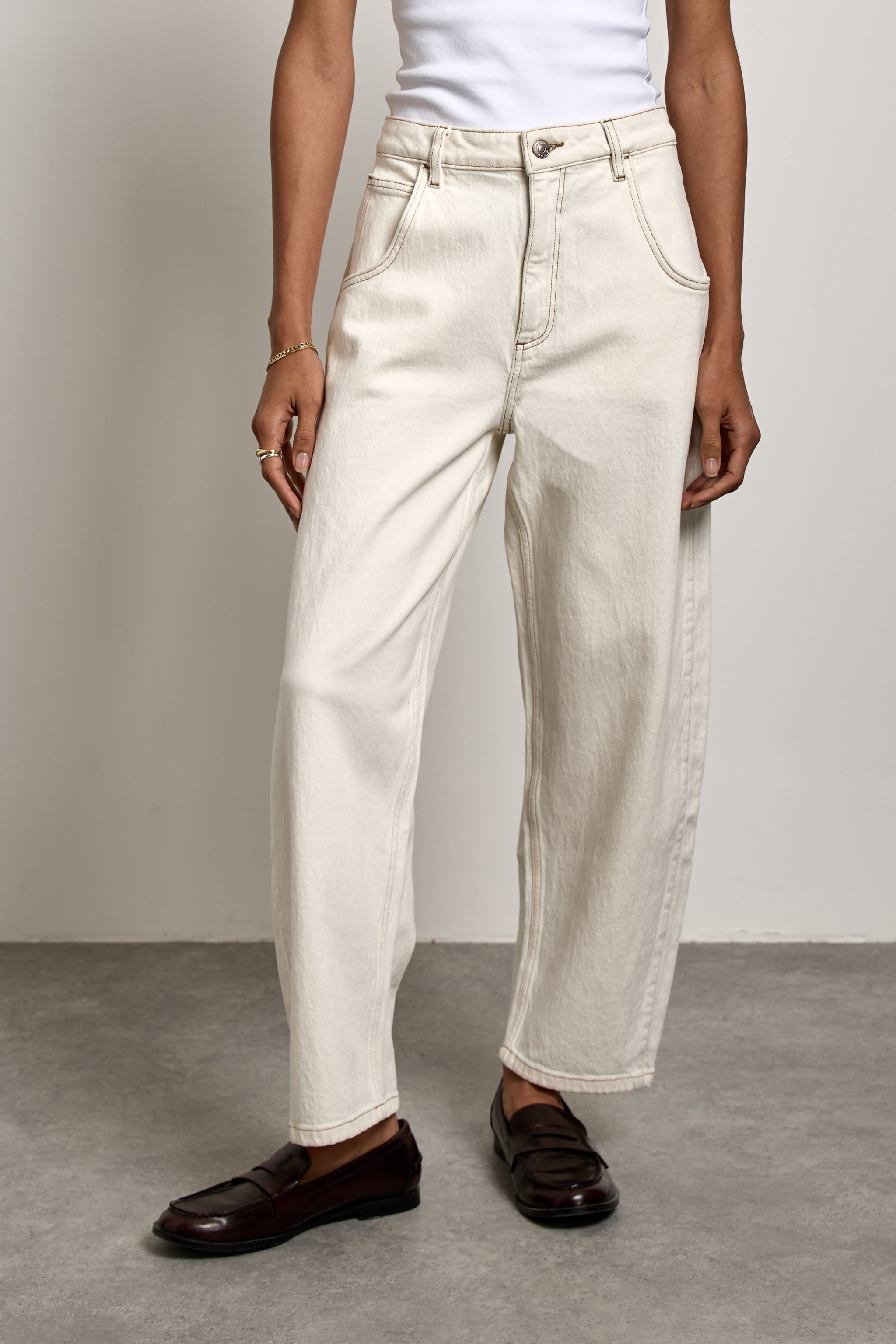 Bo Barrel Leg Jean in Ecru - seventy + mochi