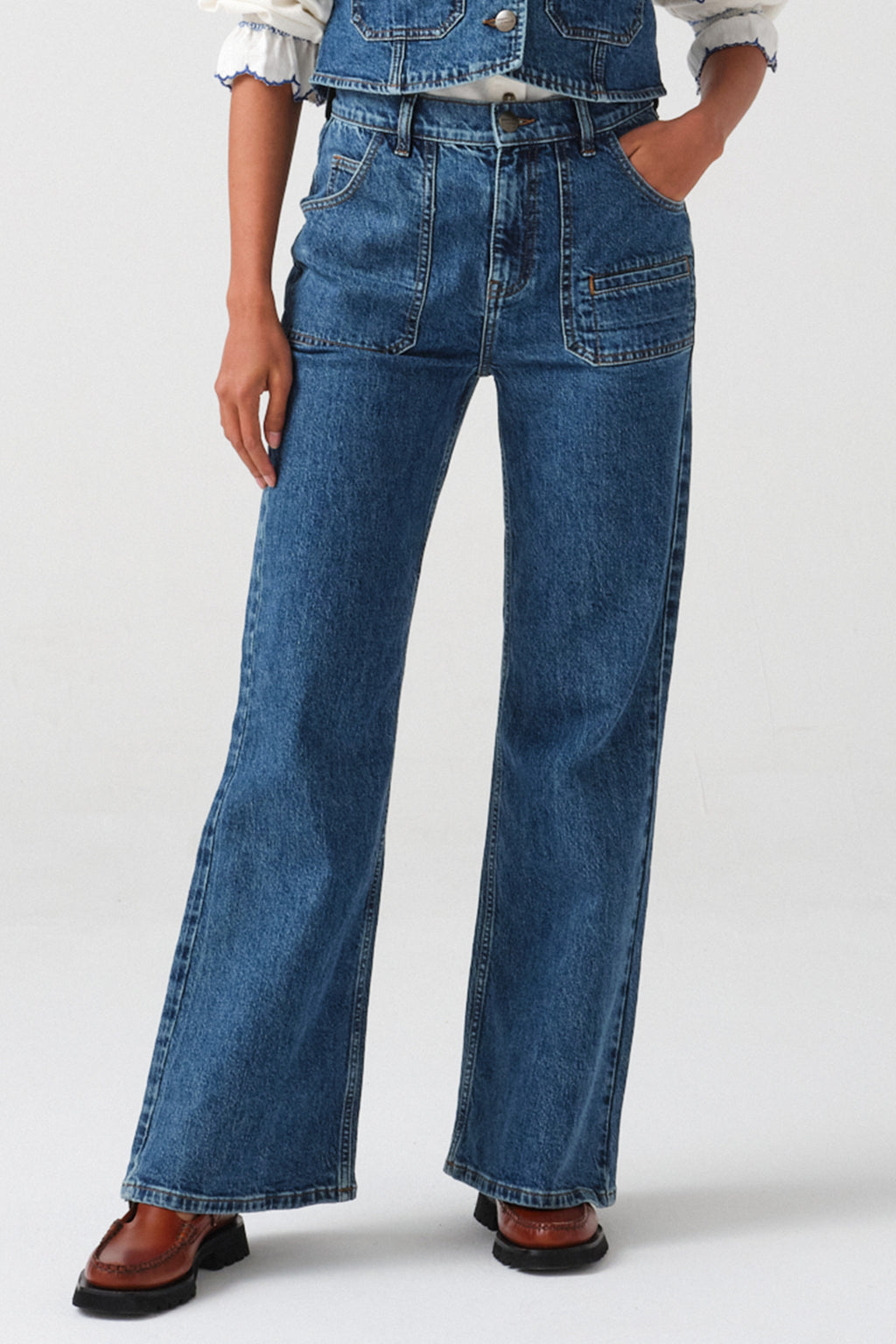 Uyda it uslubida katta eshakli qizlar bilan jinsiy aloqa Birinchi jinsiy aloqadagi xatolar